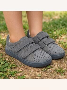 NEW AKID Gray Perforated Suede Hook & Loop Sneakers SLIP ON SHOES SZ 3 YR